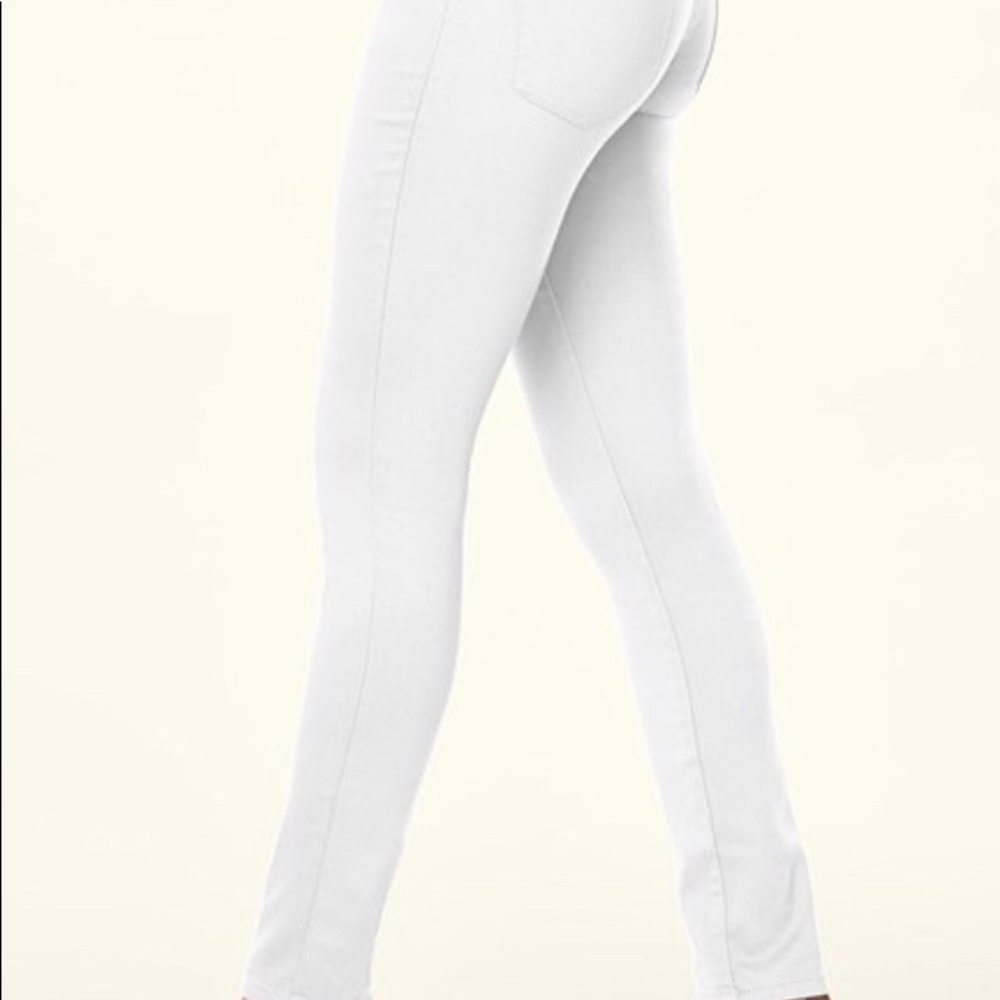 Venus skinny white jeans